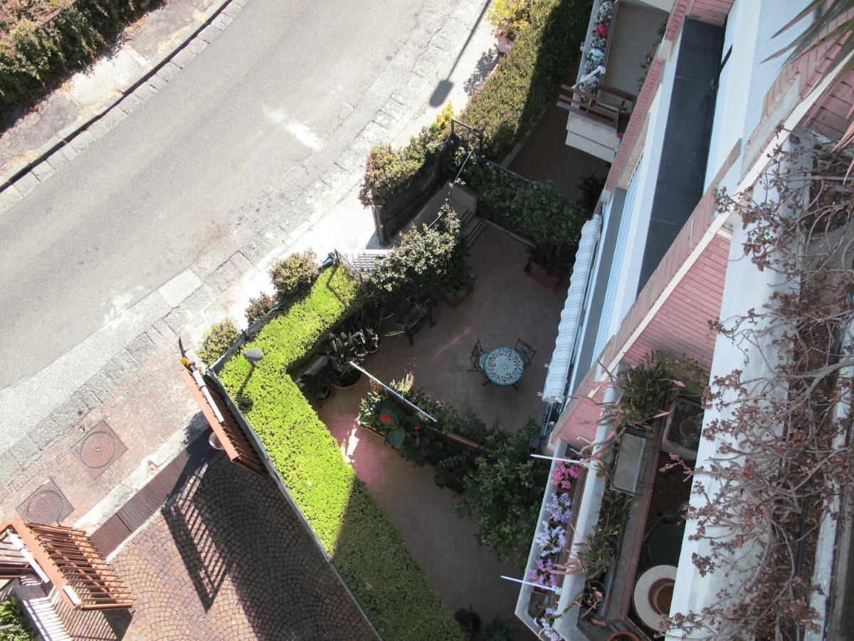 Monocamera Con Terrazzogiardino -Studette -Zona Panoramica Posillipo Неаполь Экстерьер фото