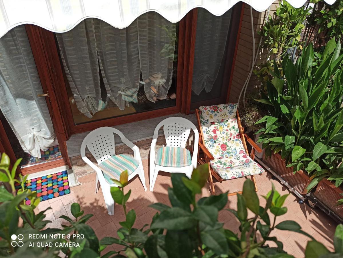 Monocamera Con Terrazzogiardino -Studette -Zona Panoramica Posillipo Неаполь Экстерьер фото