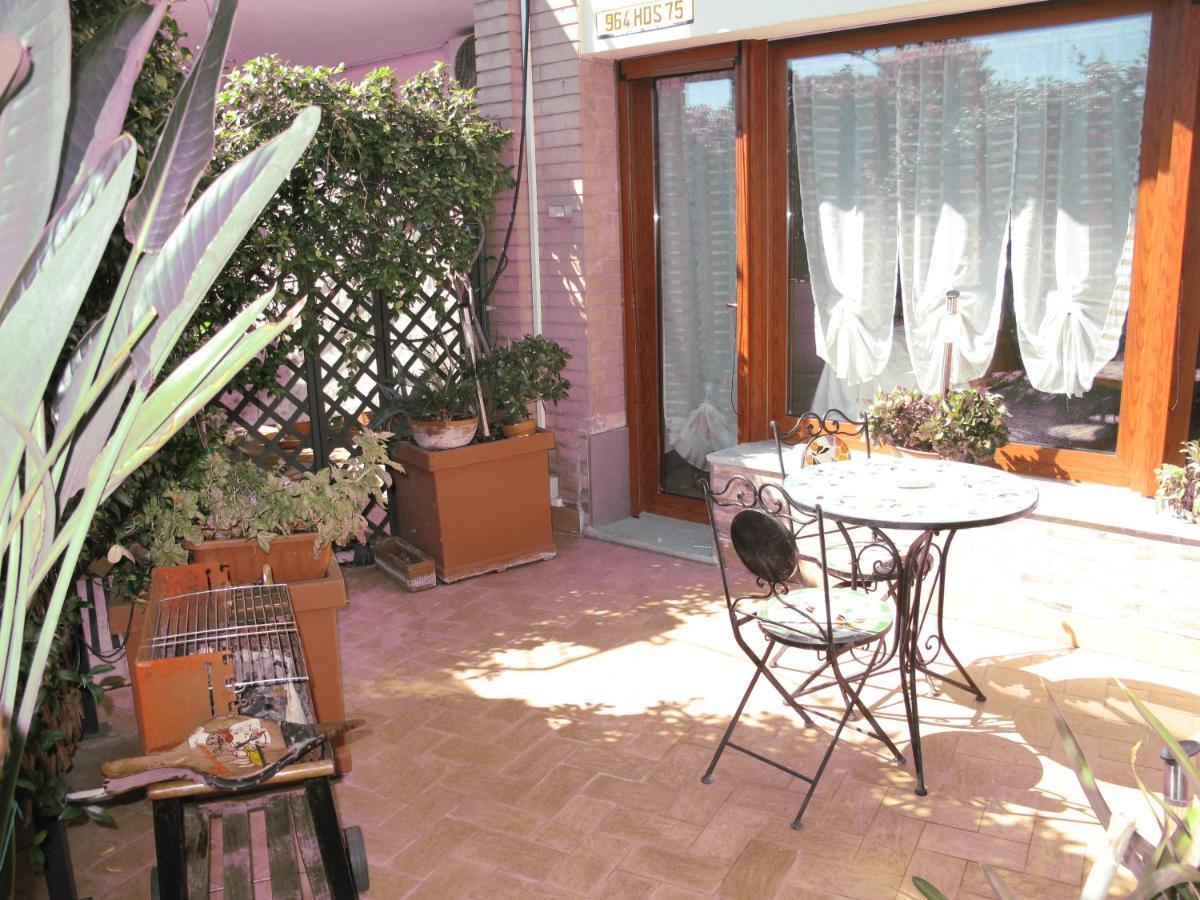 Monocamera Con Terrazzogiardino -Studette -Zona Panoramica Posillipo Неаполь Экстерьер фото